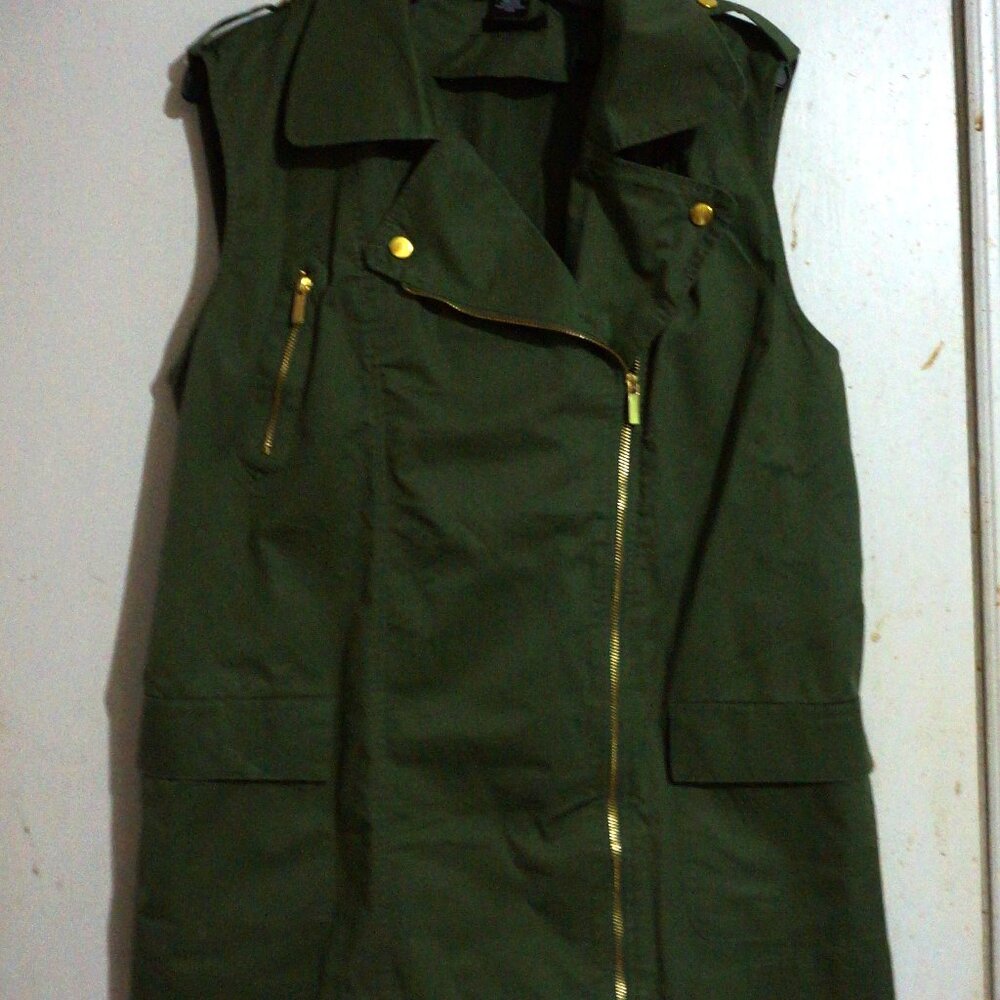 AVON MARK SLEEVELESS GREEN CARGO VEST NEW FRONT ZIP. FRONT POCKETS   XL COTTON
